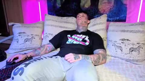 skirlingod online show from October 17, 4:48 am