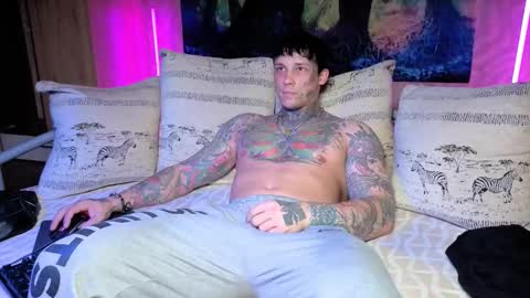 skirlingod online show from October 19, 4:35 am