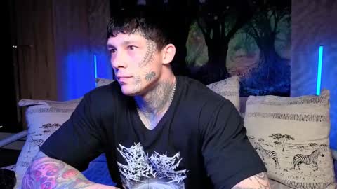 skirlingod online show from October 21, 5:30 am