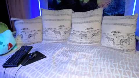 skirlingod online show from October 26, 5:02 am