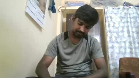 Snapshot of sklavepappu143 chatting on June 15, 8:38 am Indianslut1431 online show from June 15, 8:38 am