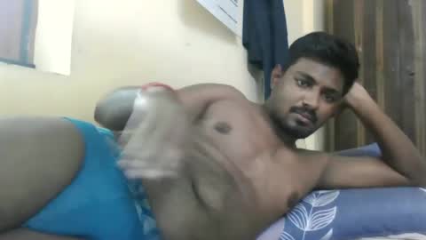 Snapshot of sklavepappu143 chatting on July 4, 8:09 am Indianslut1431 online show from July 4, 8:09 am