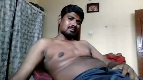 Snapshot of sklavepappu143 chatting on August 4, 4:04 am Indianslut1431 online show from August 4, 4:04 am