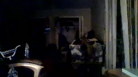 Snapshot of skuirt420 chatting on April 1, 4:24 am skuirt420 online show from April 1, 4:24 am