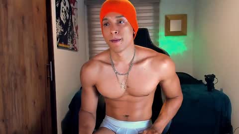 Snapshot of skull_prospect chatting on February 3, 8:57 pm Liam Vokov online show from February 3, 8:57 pm