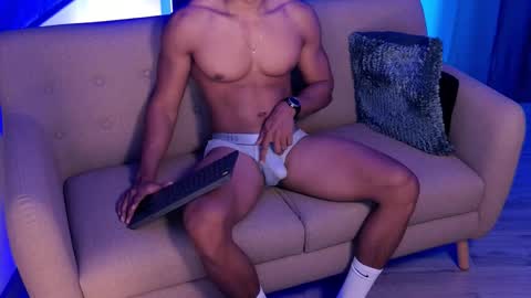 Snapshot of skull_prospect chatting on October 13, 11:32 am Liam Vokov online show from October 13, 11:32 am