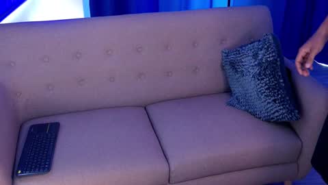 Snapshot of skull_prospect chatting on October 28, 5:26 pm Liam Vokov online show from October 28, 5:26 pm