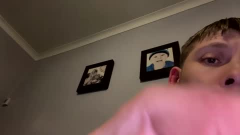 skuzzy25 online show from March 3, 4:58 am