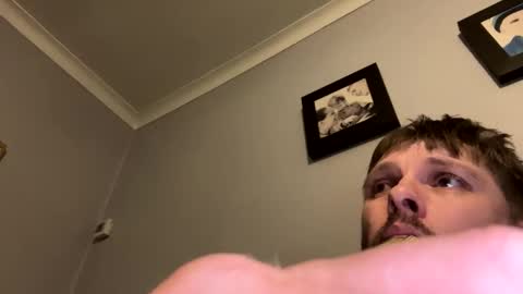 skuzzy25 online show from March 10, 3:45 am