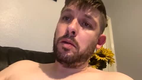 skuzzy25 online show from September 10, 6:02 am