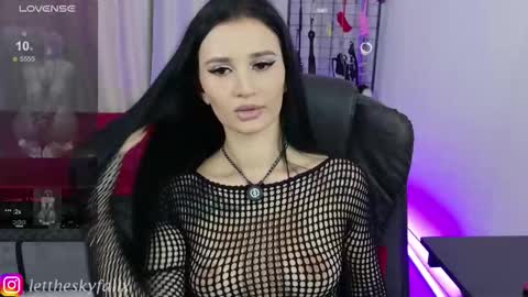 Eliza online show from September 11, 9:37 pm