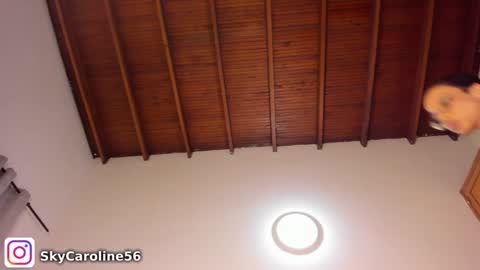 Snapshot of sky_caroline chatting on February 26, 1:00 am Sky Caroline online show from February 26, 1:00 am