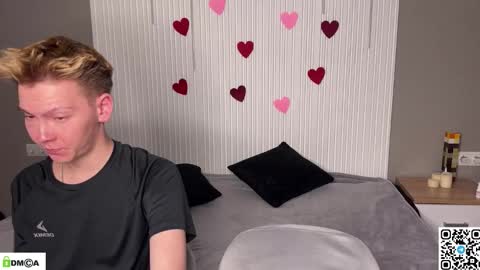 sky_hunter online show from February 15, 7:10 pm