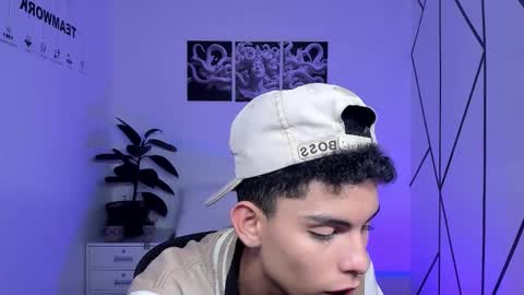 Daniel online show from November 28, 9:17 pm