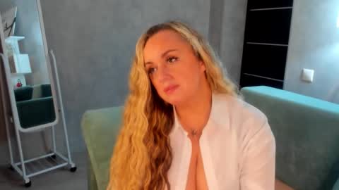 Snapshot of sky_kuper chatting on November 27, 12:35 am Sky online show from November 27, 12:35 am