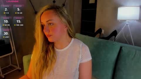 Snapshot of sky_kuper chatting on July 18, 1:10 am Sky online show from July 18, 1:10 am