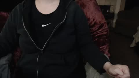 SKYLE   online show from April 23, 4:57 am