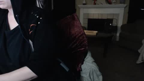 SKYLE   online show from April 23, 11:29 pm