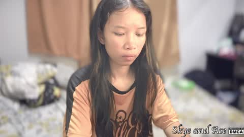 Skye and Ace online show from December 2, 2:08 pm