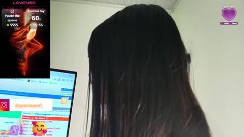 skye moore online show from November 12, 9:36 pm