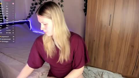 skyedavis online show from April 22, 1:12 pm