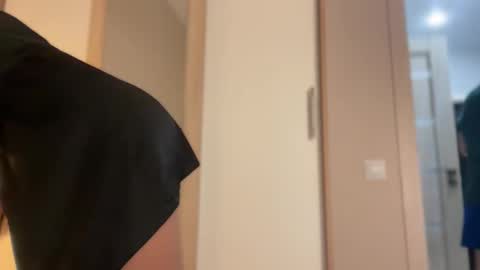 Snapshot of skyffi chatting on October 14, 9:26 pm GARRY AND SOPHIA online show from October 14, 9:26 pm