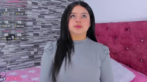 Snapshot of skyhotgirl chatting on March 3, 6:44 pm Sky online show from March 3, 6:44 pm