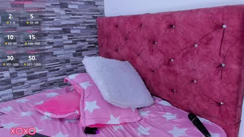 Snapshot of skyhotgirl chatting on March 5, 9:48 pm Sky online show from March 5, 9:48 pm