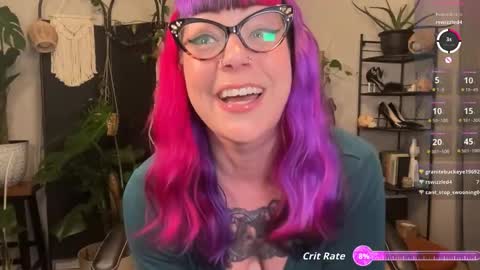 Snapshot of skylar_bird chatting on February 7, 1:20 am skylar bird online show from February 7, 1:20 am