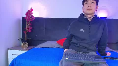 skylen_snow online show from July 1, 7:24 pm