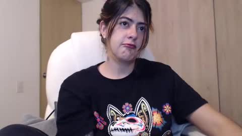 Skyler online show from December 26, 2:33 am