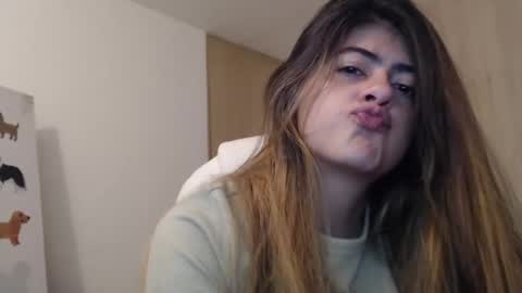 Skyler online show from December 30, 4:53 am