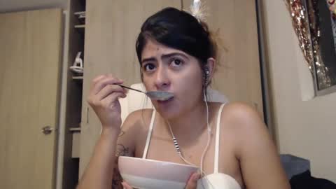 Skyler online show from February 5, 3:02 am