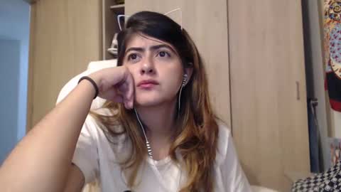 Skyler online show from February 7, 5:31 am