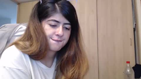 Skyler online show from February 17, 5:47 am