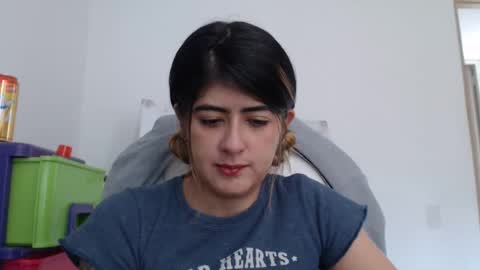 Skyler online show from February 18, 4:48 pm