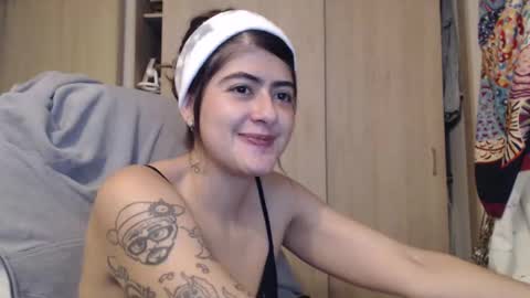 Skyler online show from February 25, 1:41 am