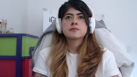 Skyler online show from March 10, 9:07 pm