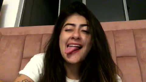 Snapshot of skyler1195 chatting on May 16, 6:43 am Skyler online show from May 16, 6:43 am