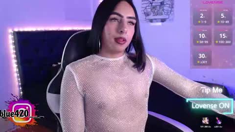 blue online show from November 25, 11:38 pm