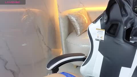 Live 800am 200pm COLOMBIAN HOUR online show from October 14, 1:01 pm