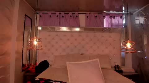 skyler_rouse online show from June 5, 7:41 pm