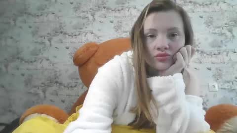 Skyler online show from February 27, 1:38 pm