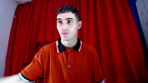 Snapshot of skyler_wild chatting on March 29, 10:43 pm Skyler online show from March 29, 10:43 pm