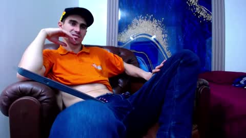 Snapshot of skyler_wild chatting on April 21, 2:51 am Skyler online show from April 21, 2:51 am