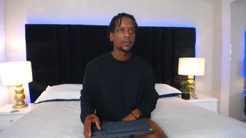 Snapshot of skylerbigxxx chatting on June 18, 9:14 am SKYLERBIGXXX online show from June 18, 9:14 am
