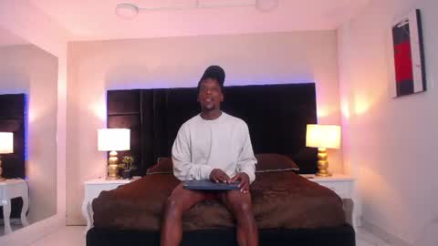 Snapshot of skylerbigxxx chatting on July 12, 3:41 am SKYLERBIGXXX online show from July 12, 3:41 am