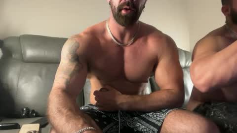 Snapshot of skylerflexes chatting on June 22, 3:25 am Skyler Flexes online show from June 22, 3:25 am