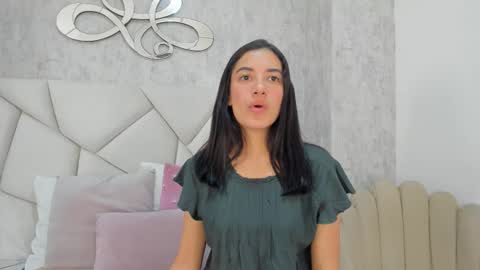 Snapshot of skylerwhite02 chatting on November 8, 7:56 pm Skyler online show from November 8, 7:56 pm