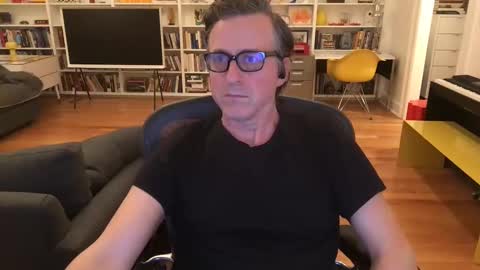 Skyline3371 online show from December 9, 5:29 am